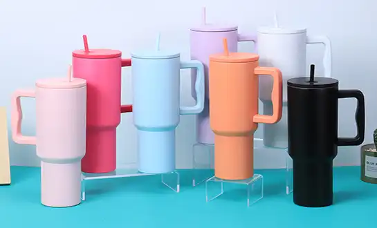 Stainless Steel vs Plastic Travel Mugs: Which Performs Better